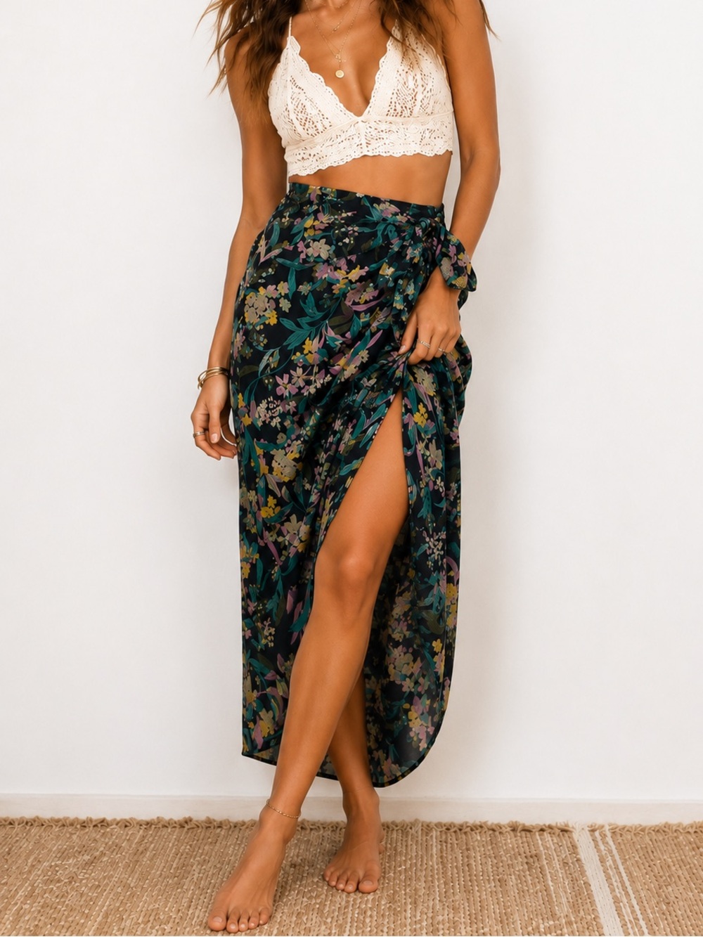 Dress Forum Los Angeles Floral Wrap Midi Skirt Size Small